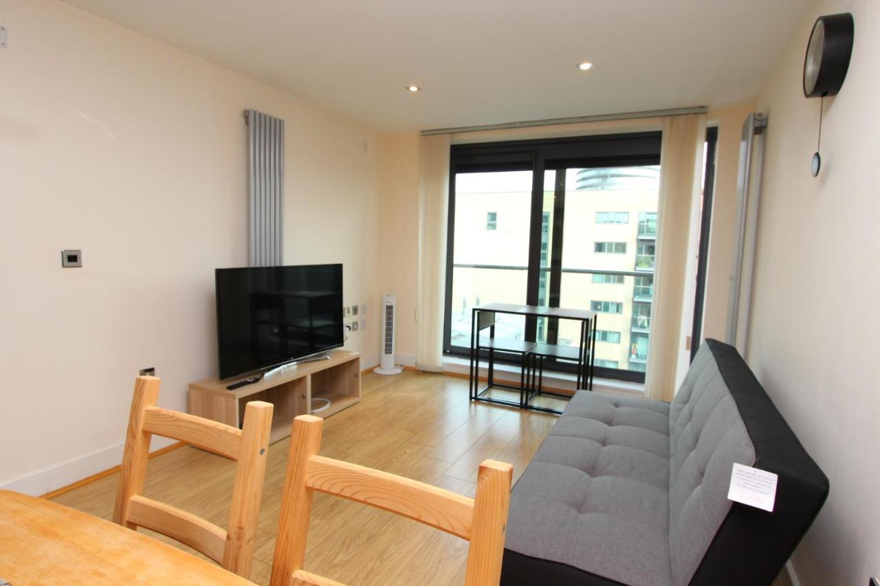 Apartamento Lovely 2 Bedroom With Amazing Views In E14 Londres