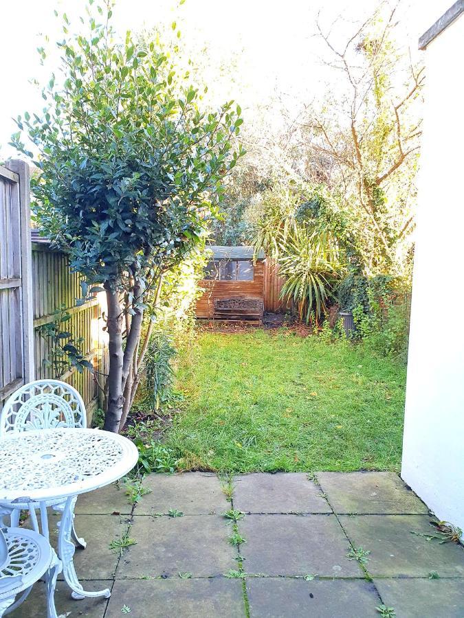 Ferienhaus Wimbledon Ideal 1 Bedroom Ground Floor With Garden London