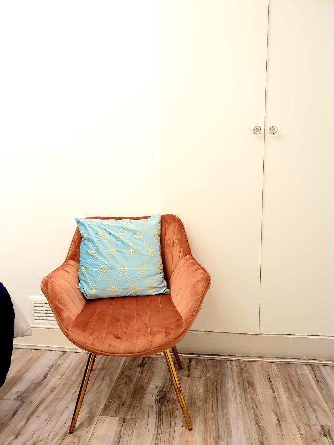 Hébergement de vacances Wimbledon Ideal 1 Bedroom Ground Floor With Garden