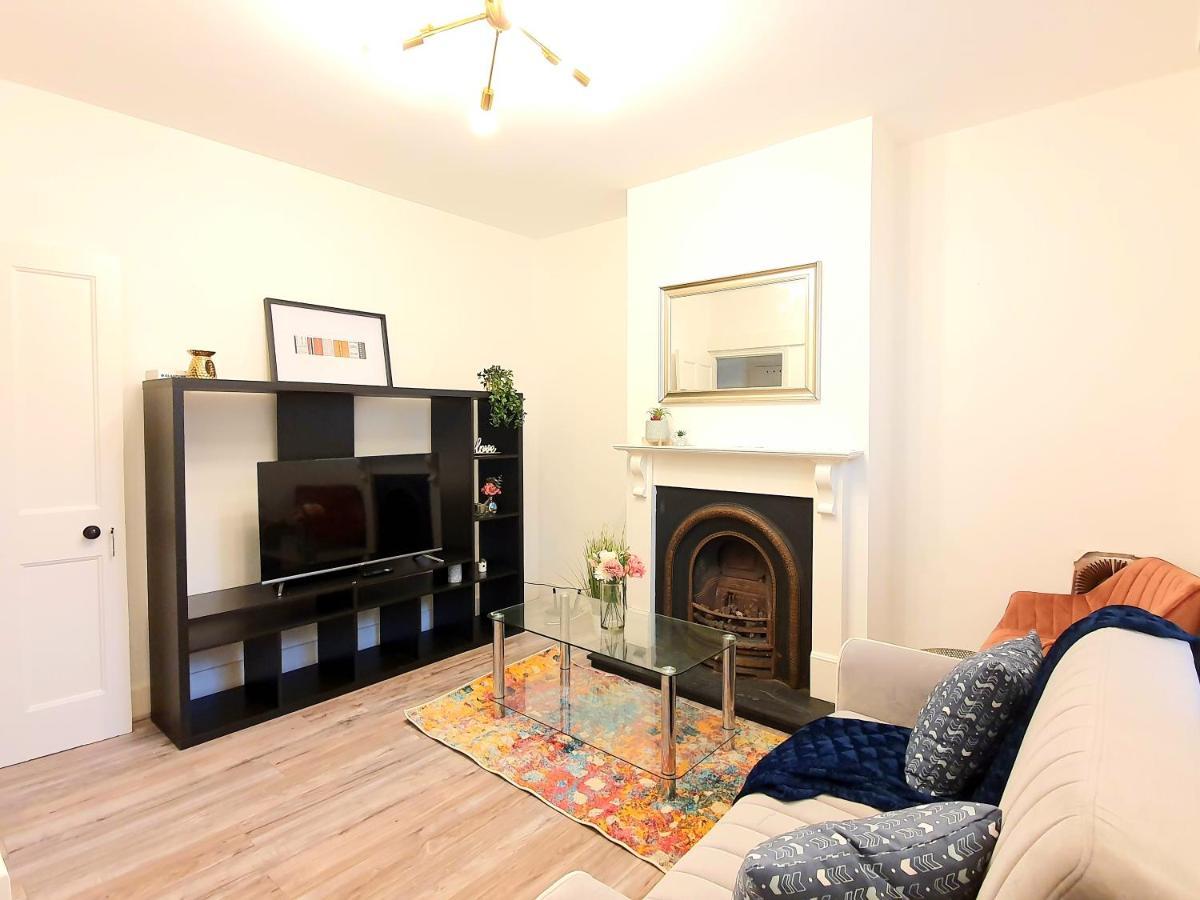 Hébergement de vacances Wimbledon Ideal 1 Bedroom Ground Floor With Garden Londres