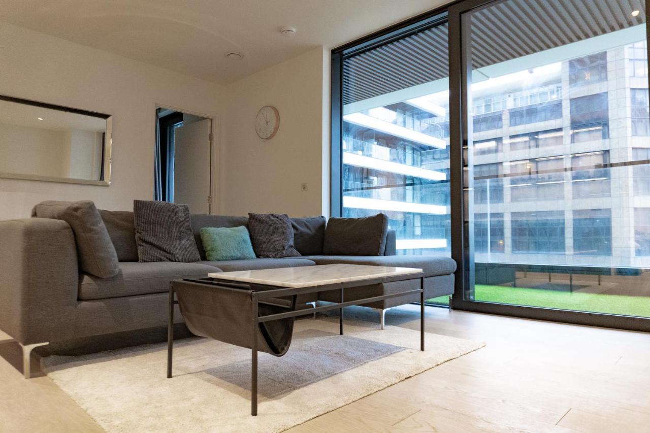 Luxury Balcony Apartment, Canary Wharf Londen
