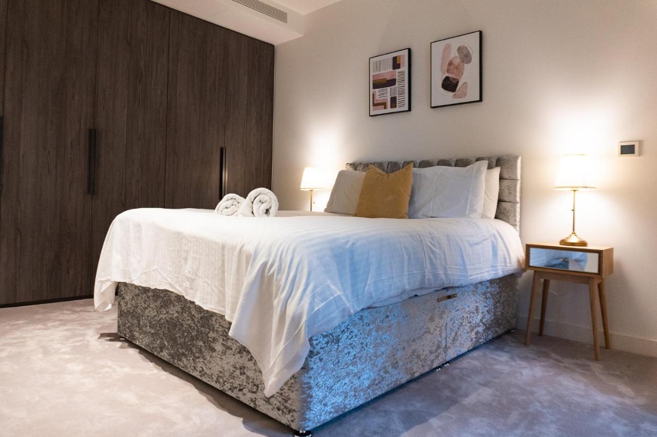 Luxury Balcony Apartment, Canary Wharf * Londres