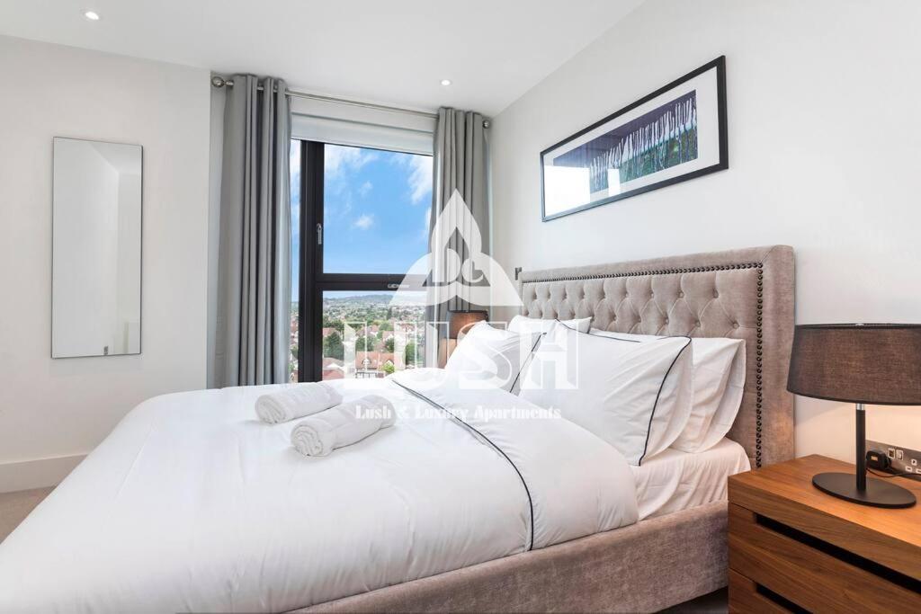 Modern, Stylish Penthouse Next To Wembley Stadium! Apartamento Londres