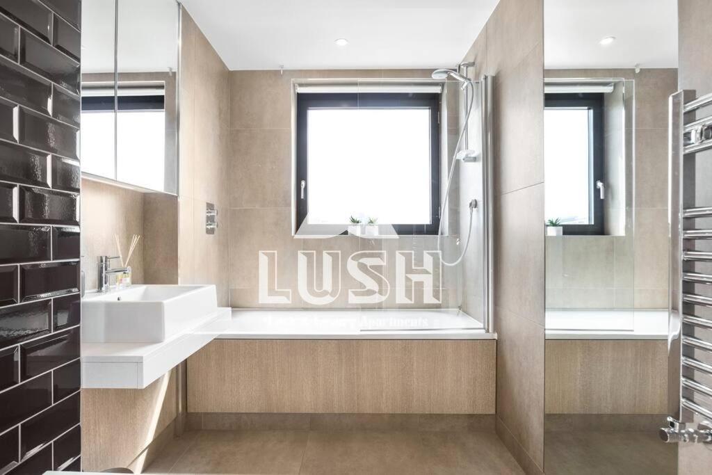 Modern, Stylish Penthouse Next To Wembley Stadium! Apartamento