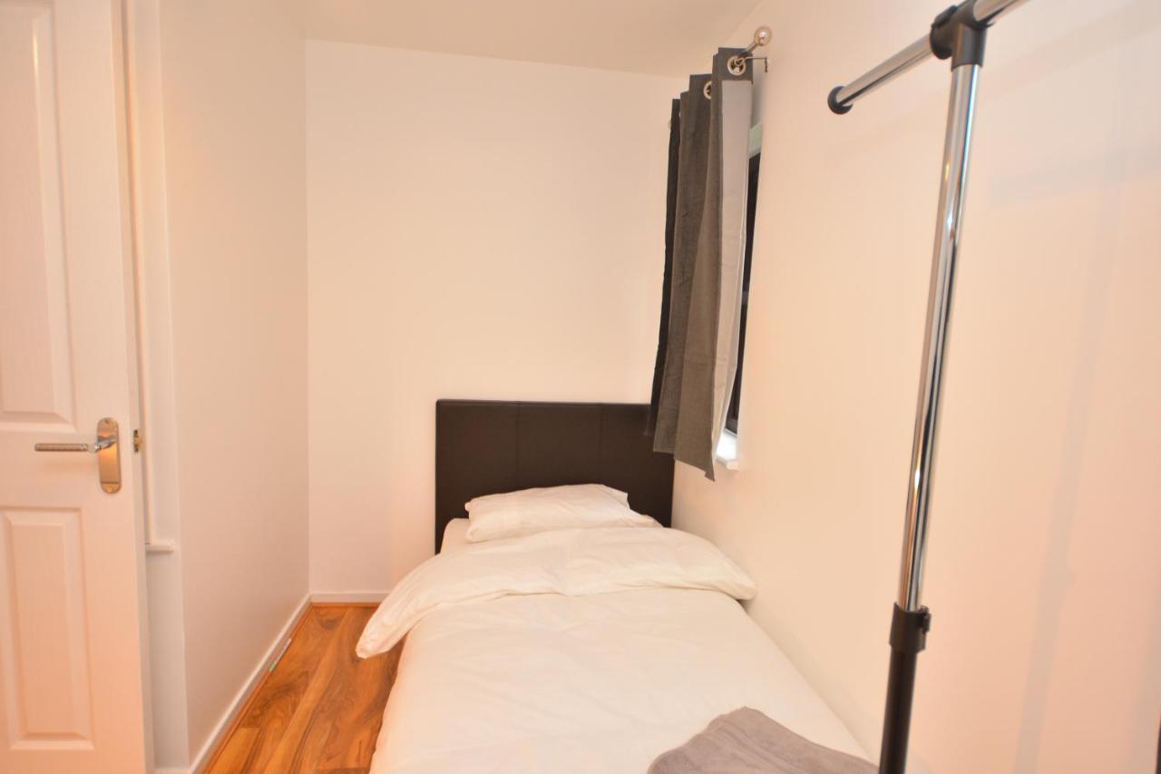 Newly Refurbished 3 Bedroom House