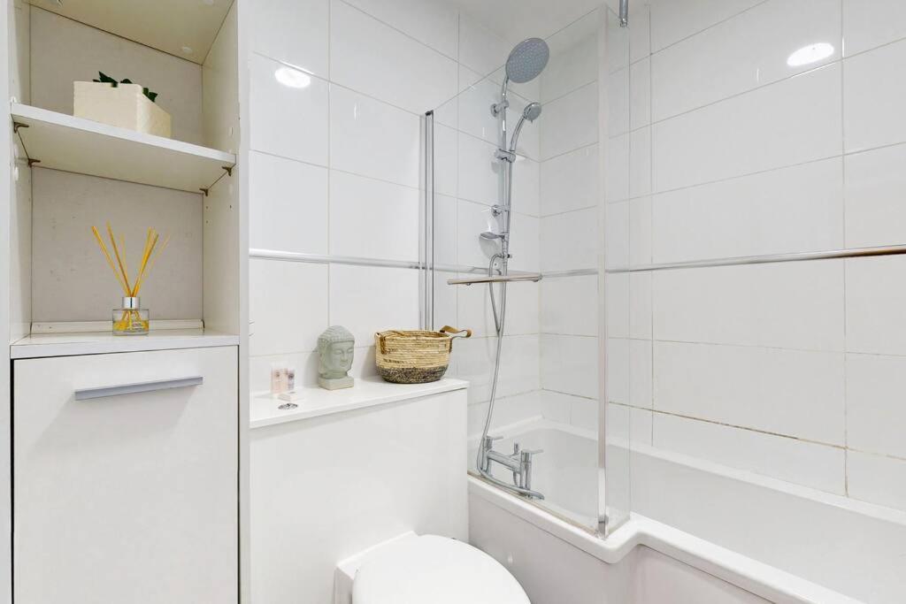 Fantastic 2 Bedroom Flat Near To Notting Hill Casa de férias *