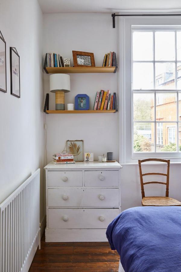 Joivy Stylish 2-bed House With Private Garden In Hackney * Londres