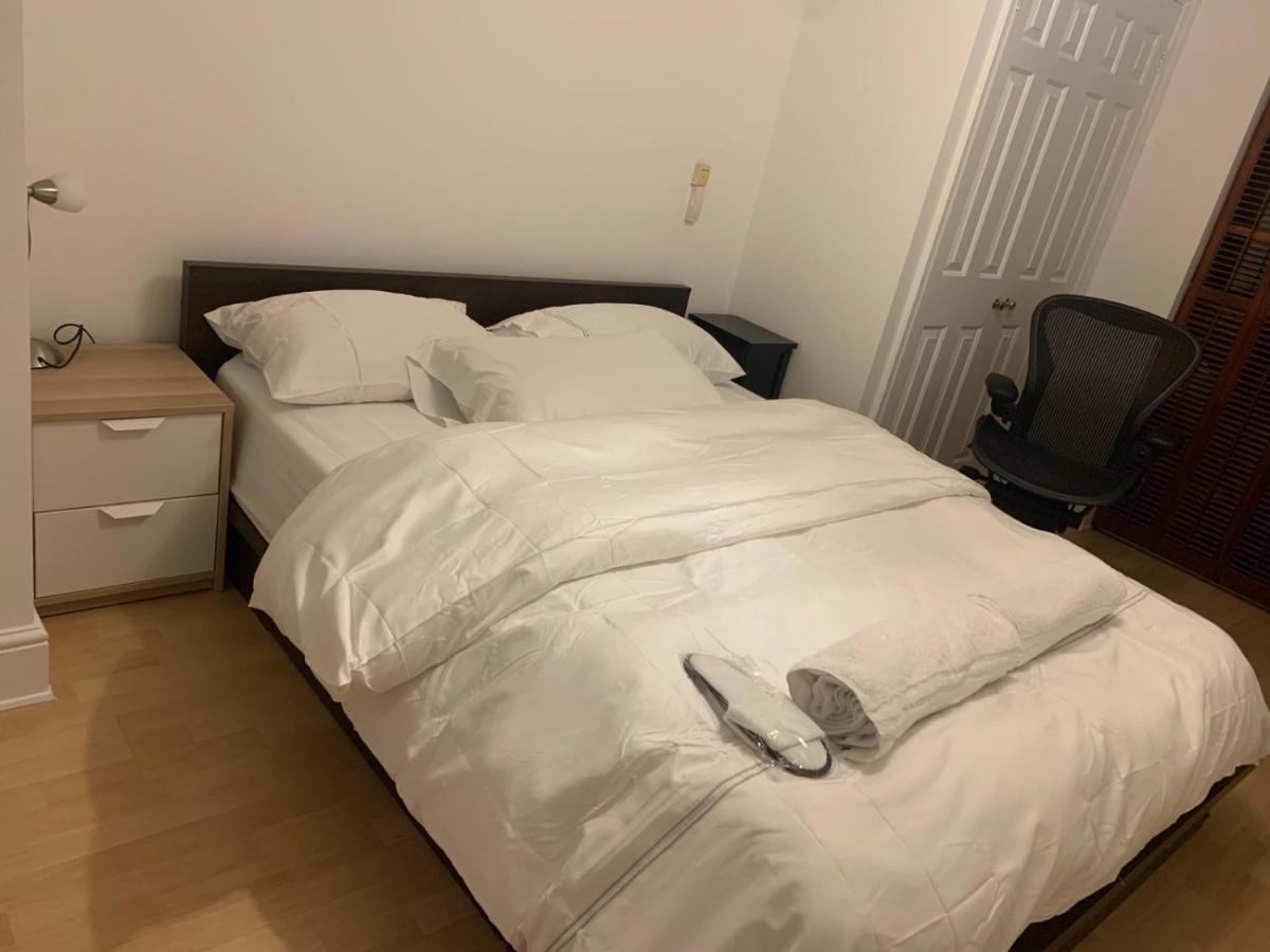 Appartement Lovely Room, Free Parking In Private Gated Place