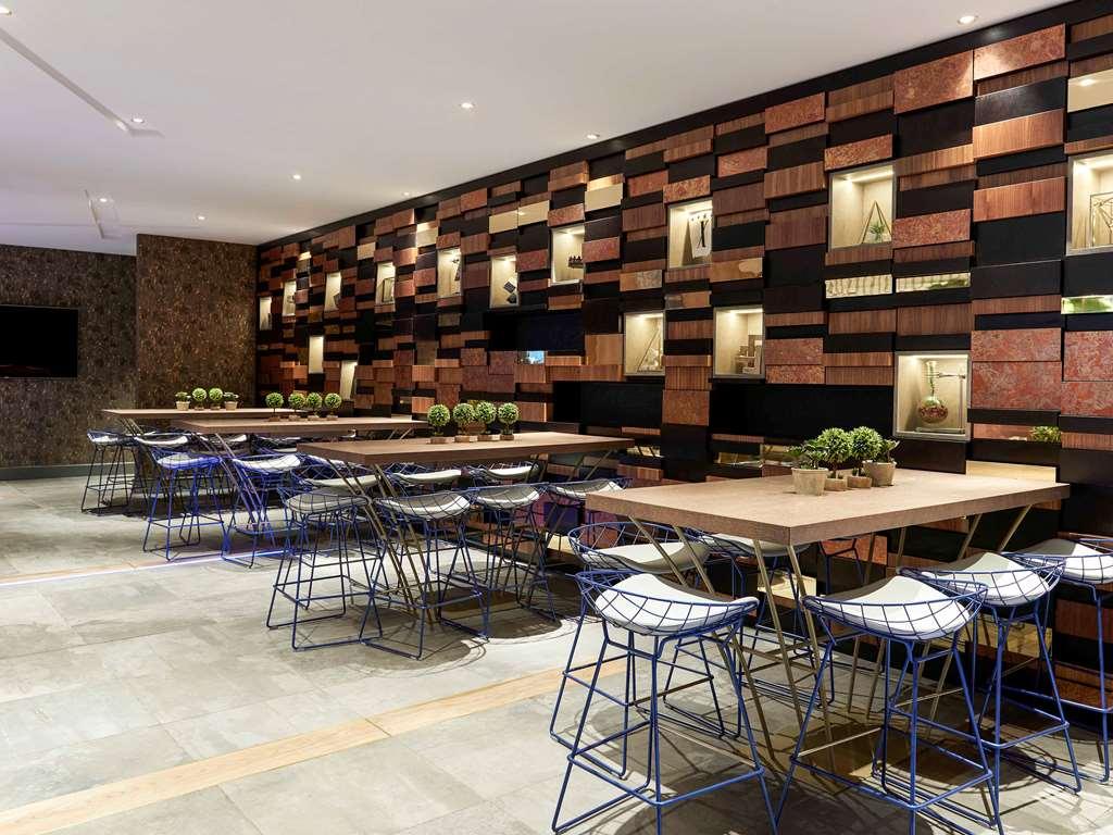 Novotel Heathrow Airport T1 T2 And T3 4*