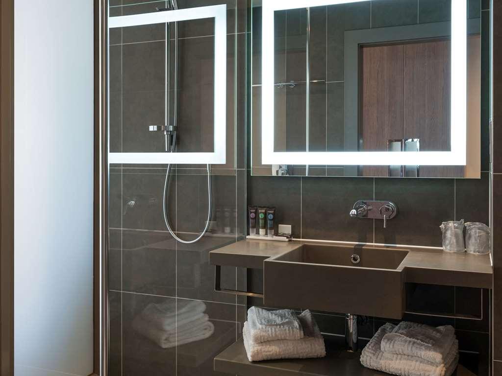 Novotel Heathrow Airport T1 T2 And T3