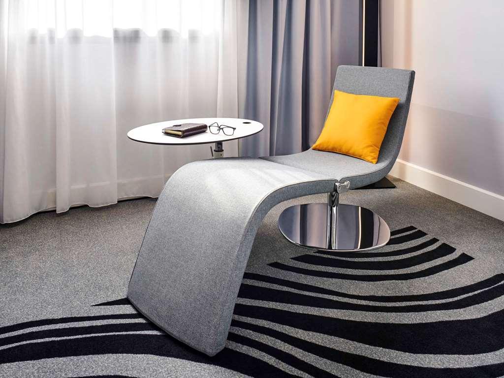 Hotel Novotel Heathrow Airport T1 T2 And T3