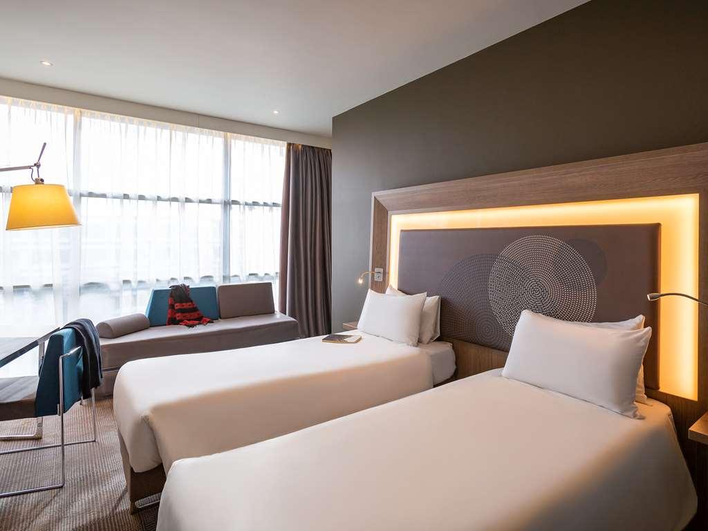 Hotel Novotel Heathrow Airport T1 T2 And T3