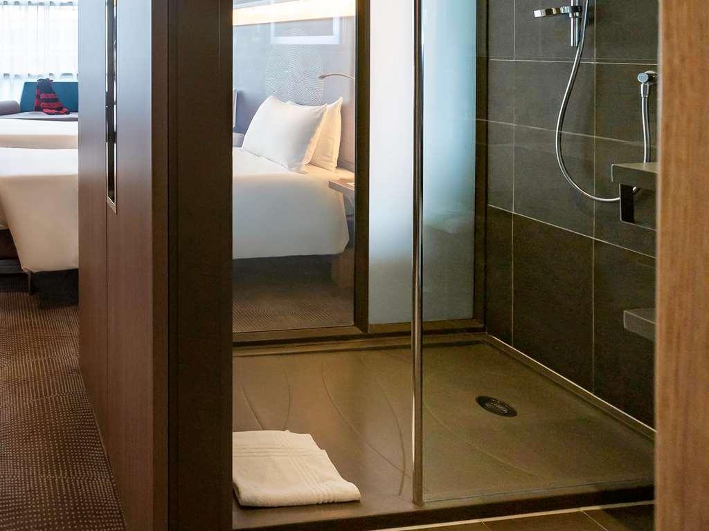 Novotel Heathrow Airport T1 T2 And T3 4*