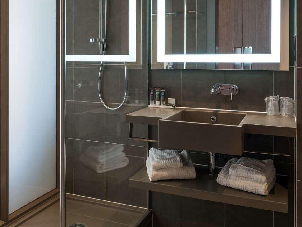 Novotel Heathrow Airport T1 T2 And T3 Hotel 4*