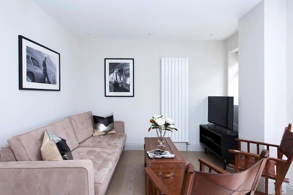 Beautiful 2br Flat With Free Parking In West *