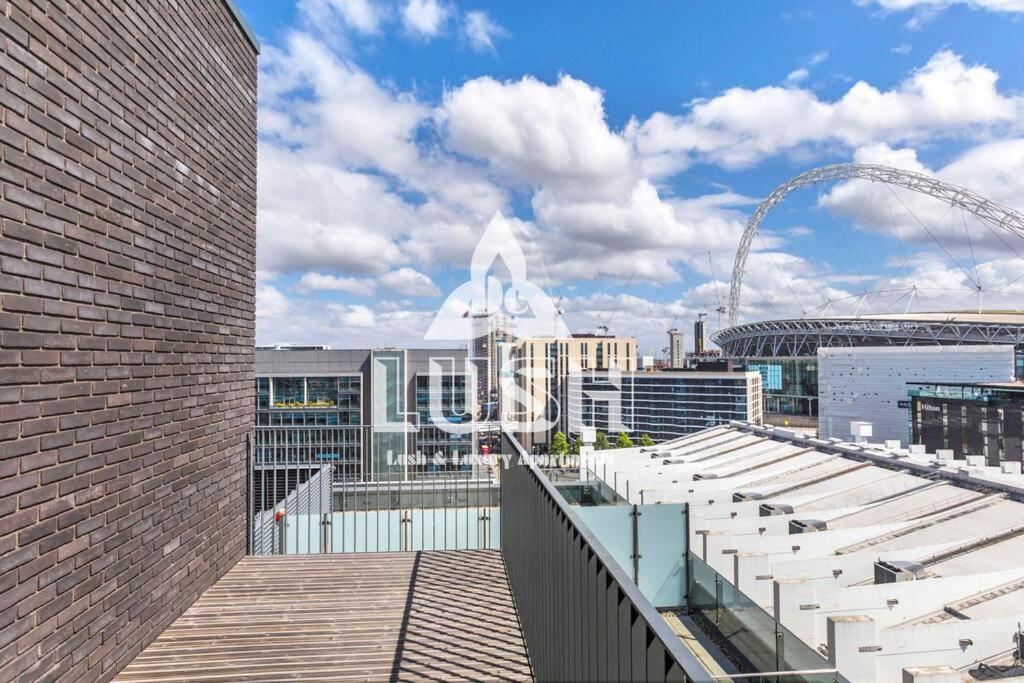 Modern, Stylish Penthouse Next To Wembley Stadium! Apartamento Londres