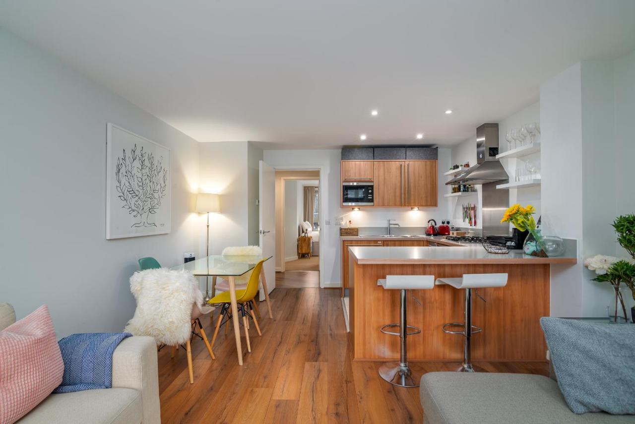 2Bed 2Bath 2Mins To Holloway Rd Tube With Gym Access Apartment *