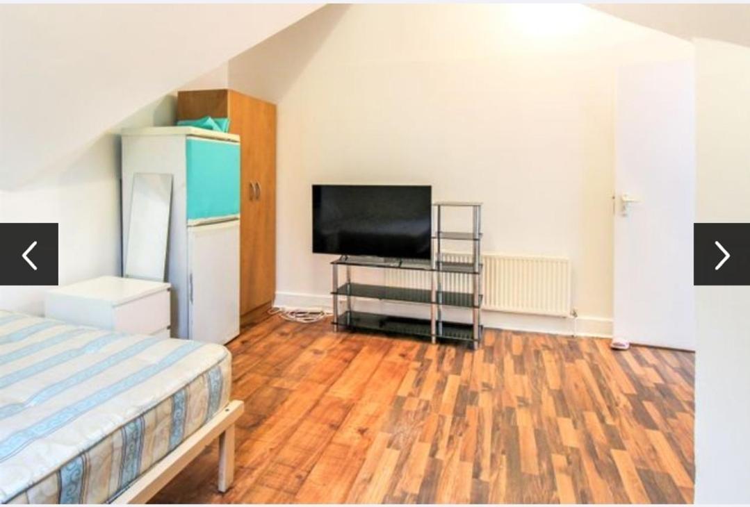 Angel Stayhouse * London