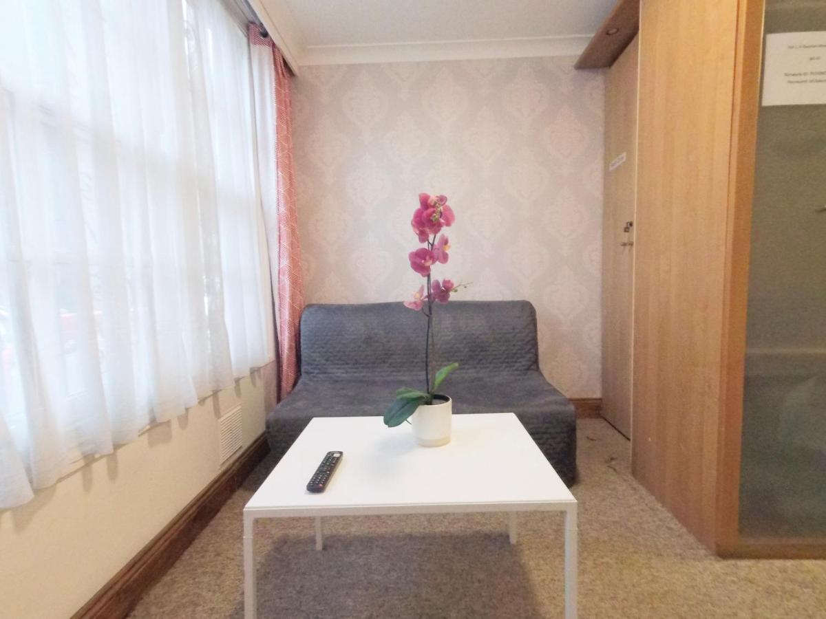 Flat 1 At 6 Taunton Mews *
