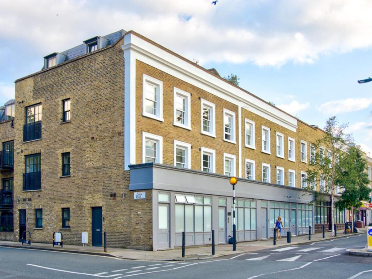 Pass The Keys Lovely 2-bedroom Flat With Balcony And Great Views