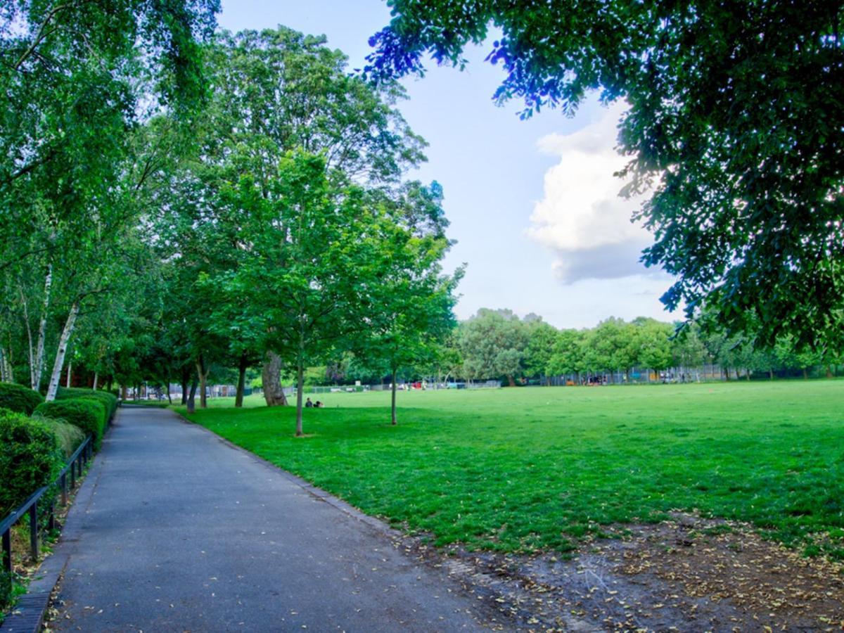 Pass The Keys Lovely 2-bedroom Flat With Balcony And Great Views Apartamento Londres