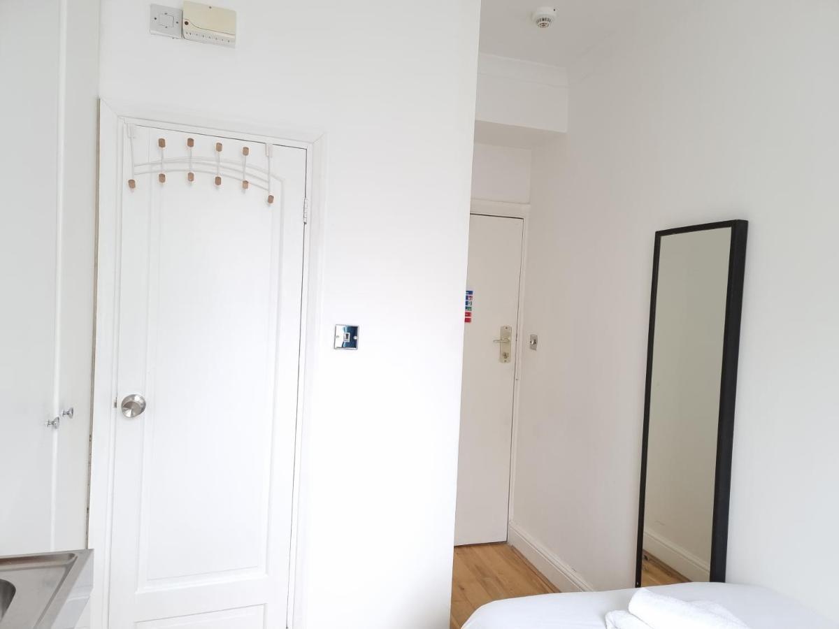 F18-awesome For 1 Near Paddington-d13 Londres