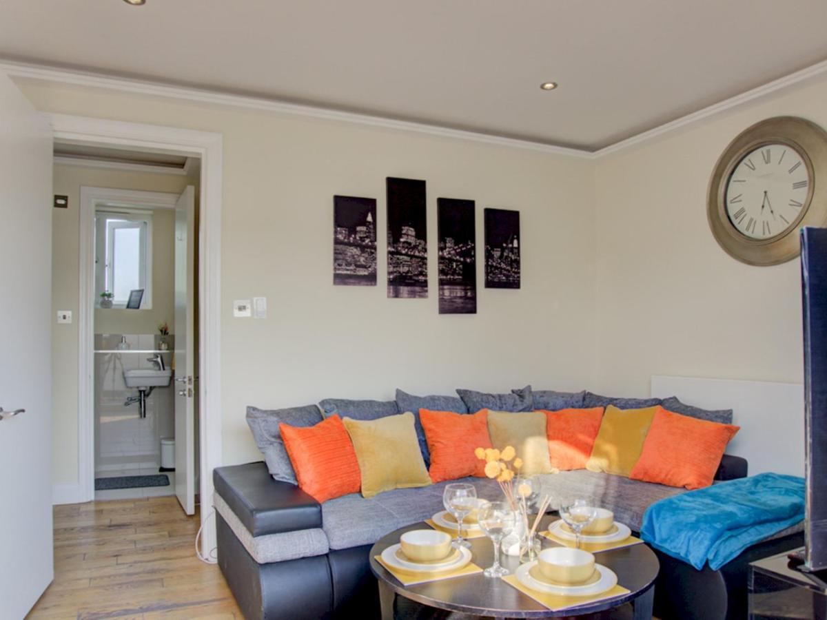 Pass The Keys Lovely 2-bedroom Flat With Balcony And Great Views Apartamento Londres