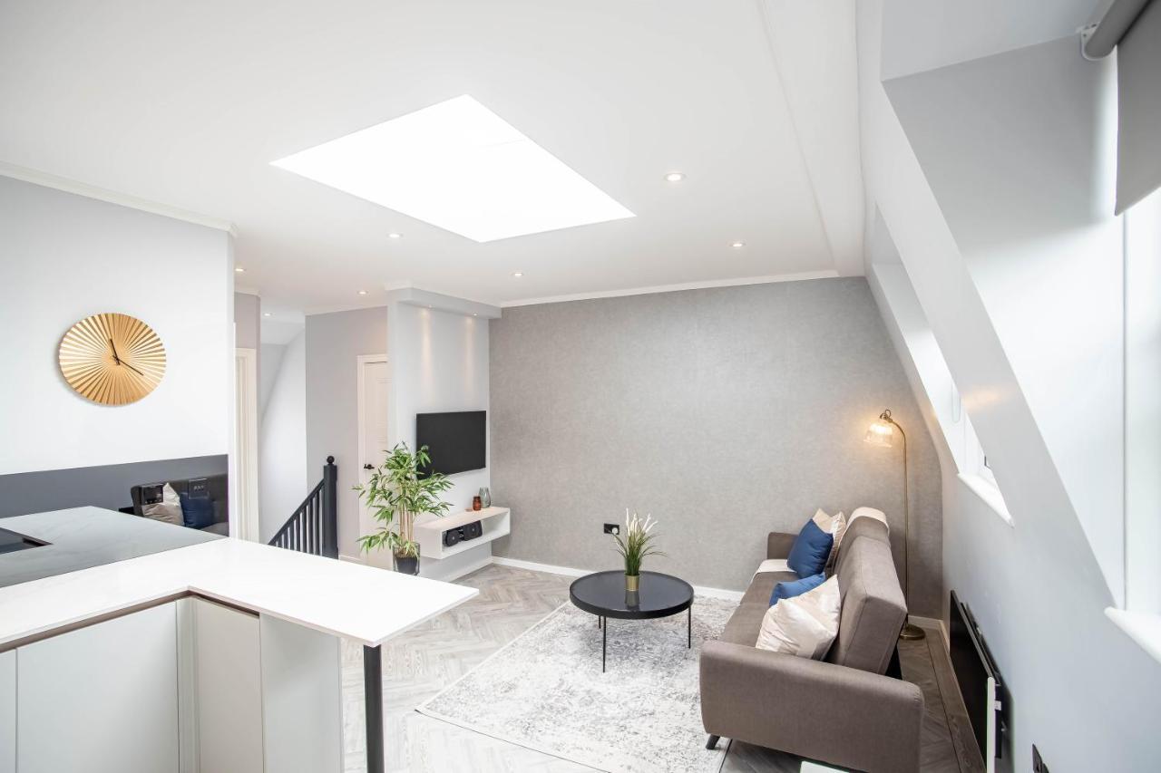 Modern & Chic One Bedroom In Fitzrovia By Sojo