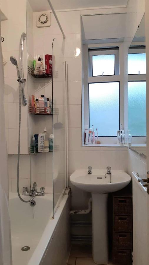 Cosy In Camden Town Zone 2 Homestay *