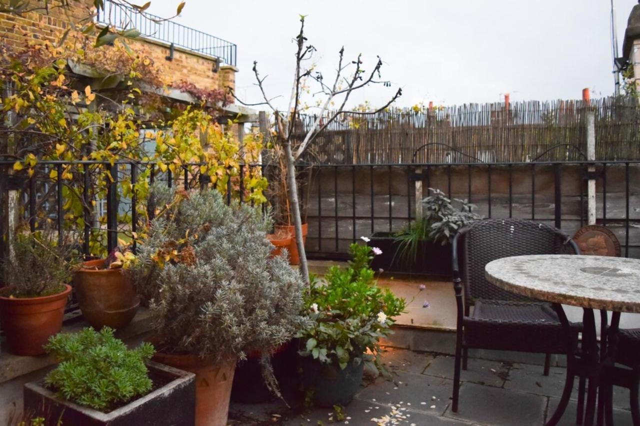 Stylish And Spacious With Terrace Londres