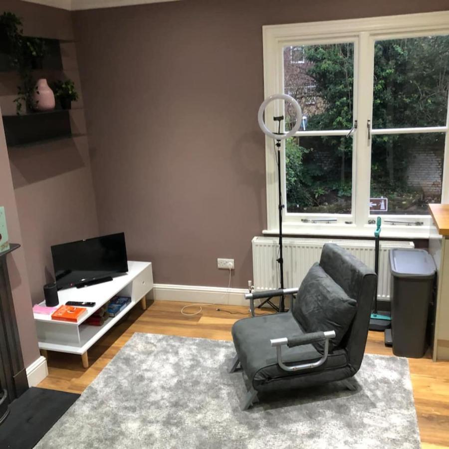 Peaceful 1 Bedroom Near Clapham Common Apartment
