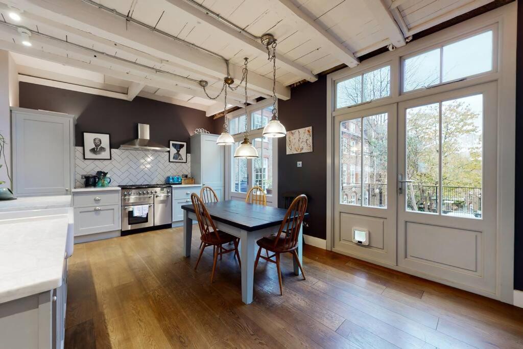 Stylish 2 Bedroom 2 Bathroom Flat In Islington * Londres