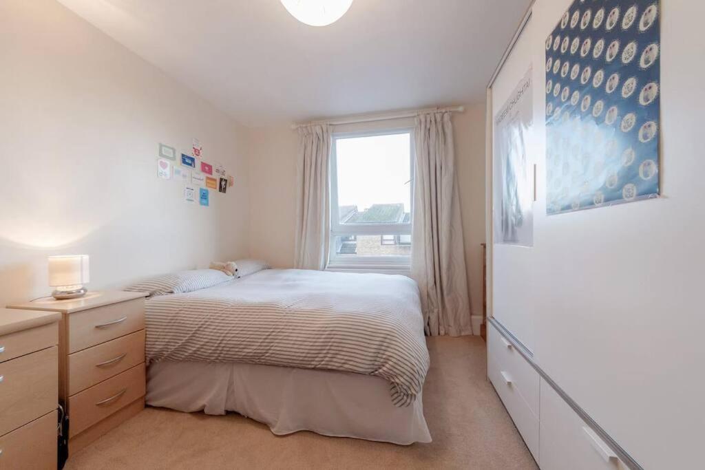 Appartement Spacious Two Double Bedroom Flat Londen