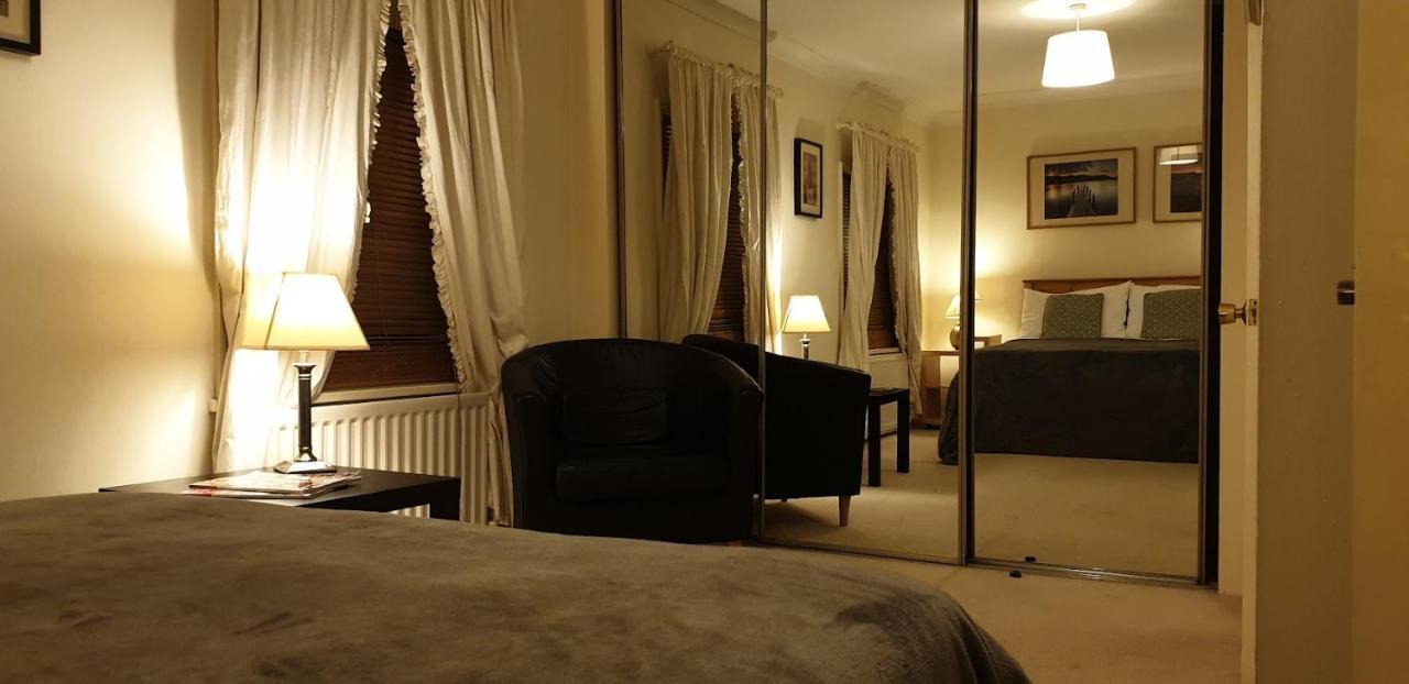Double With Bathroom In - Vauxhall *
