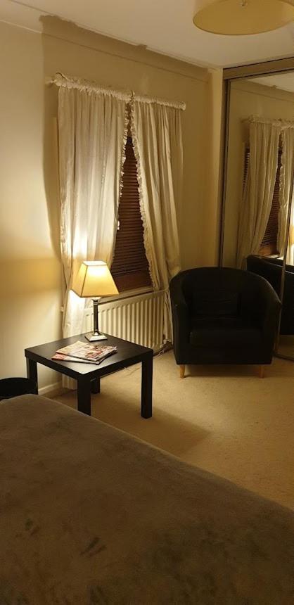 Double With Bathroom In - Vauxhall