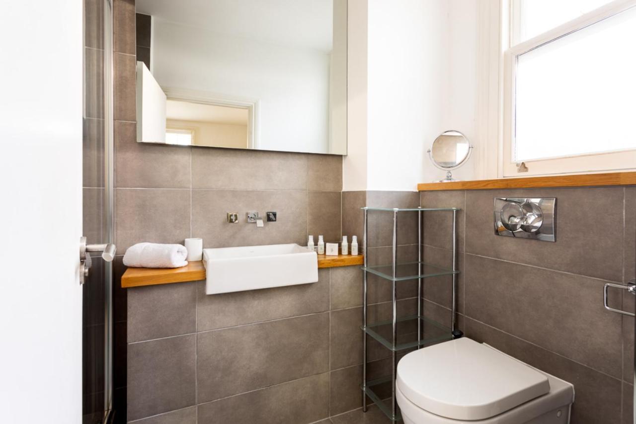 Spacious Near Portobello Road