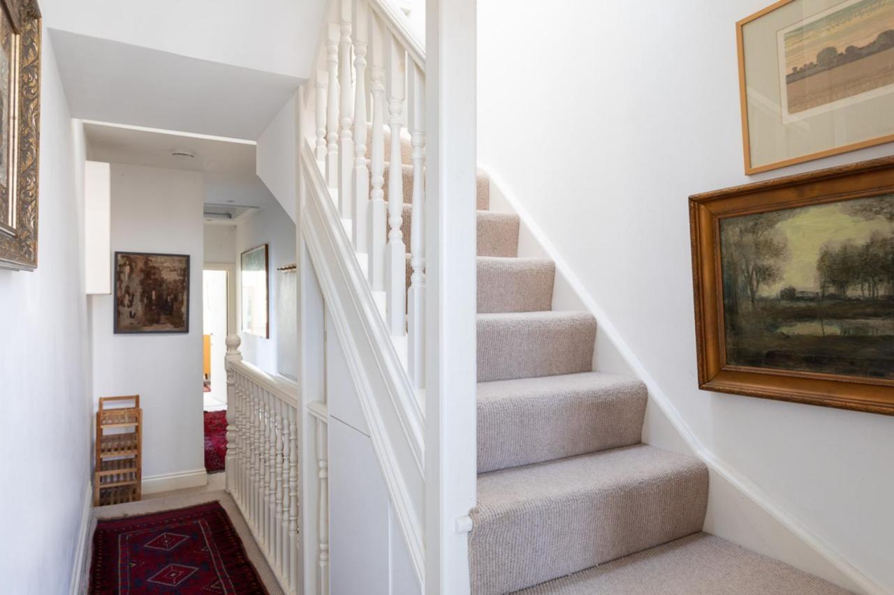 Spacious Near Portobello Road
