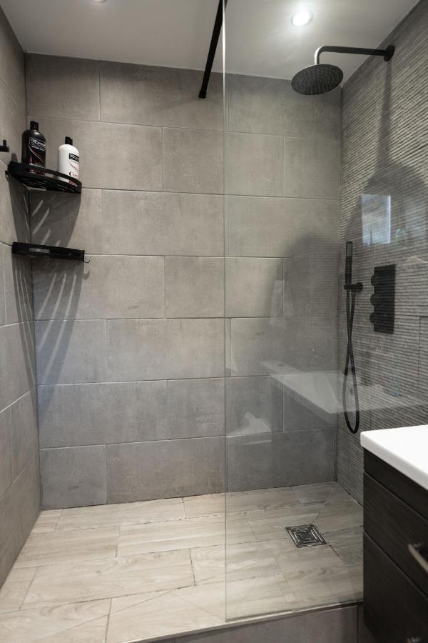 Chelsea Private Garden Maisonette * Londen