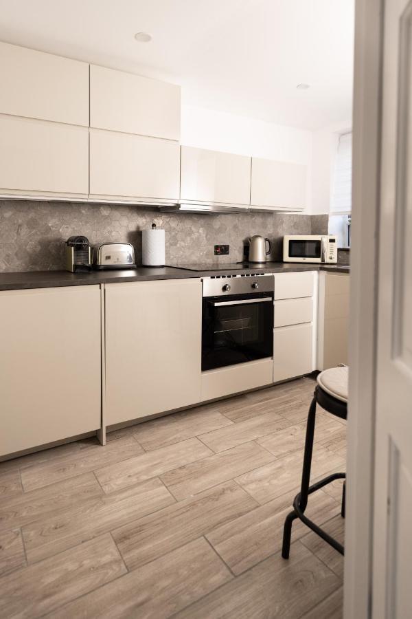 Appartement Chelsea Private Garden Maisonette *
