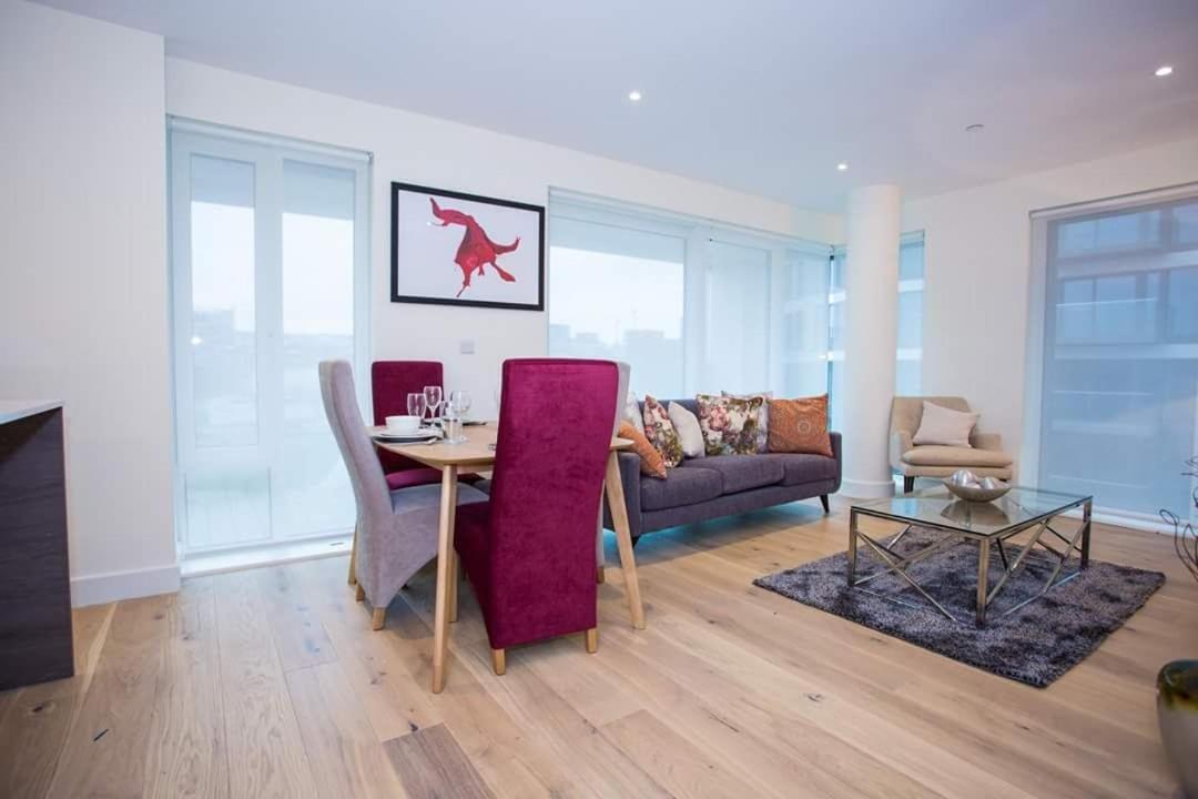 Unique 2 Bed Apartment *