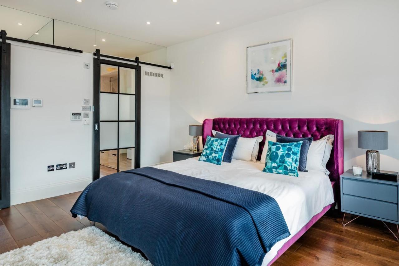 Superb 3 Bed/bath Luxury + Ibiza Roof Terrace Apartamento Londres