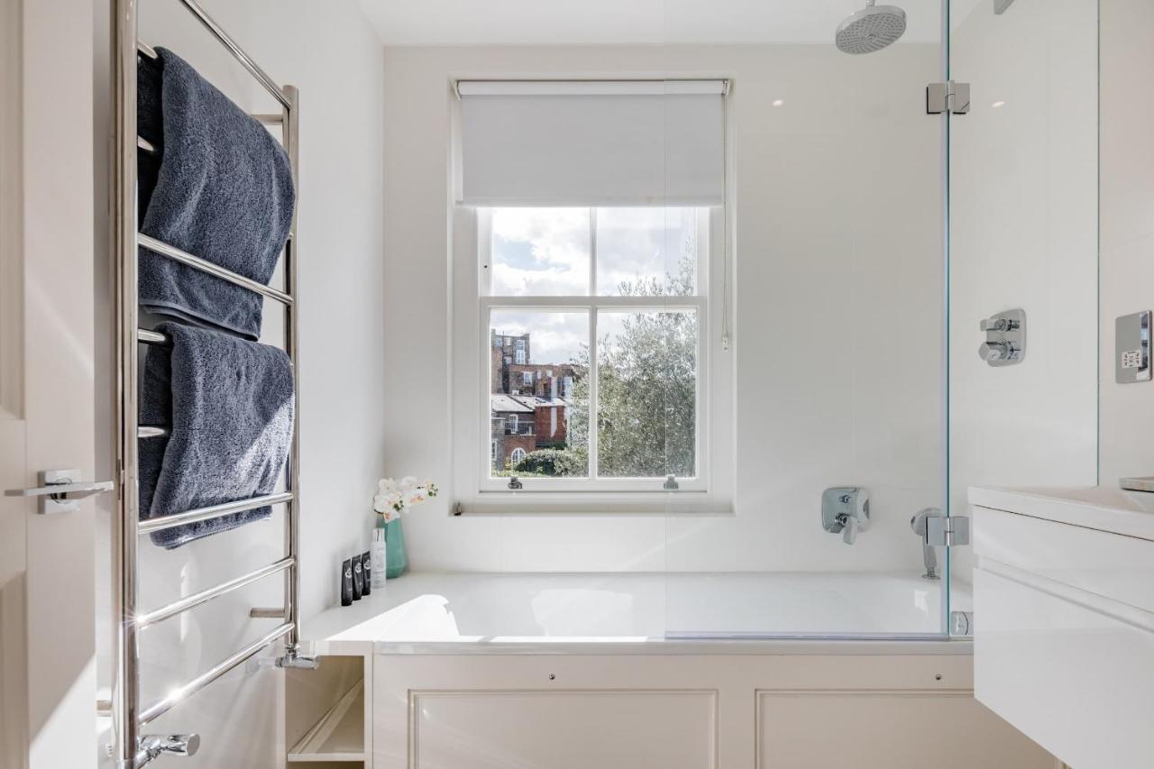 Superb 3 Bed/bath Luxury + Ibiza Roof Terrace *