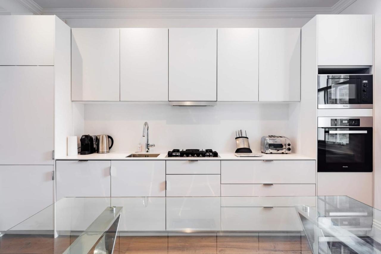 Superb 3 Bed/bath Luxury + Ibiza Roof Terrace * Londres