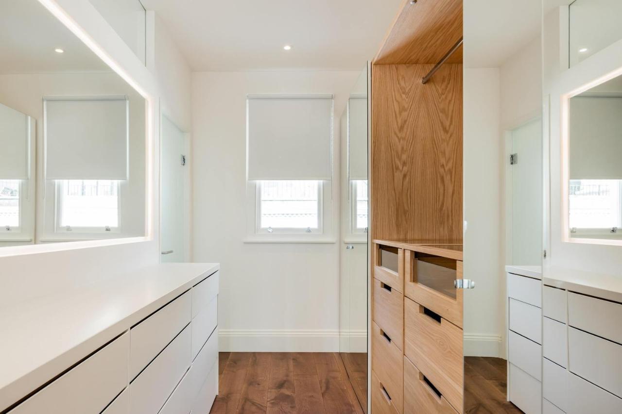 Superb 3 Bed/bath Luxury + Ibiza Roof Terrace *