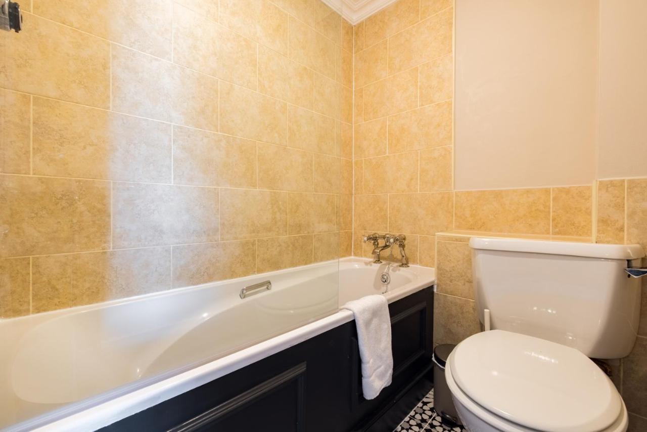The Chelsea Corner - Stylish 2bdr With Rooftop Terrace Apartamento
