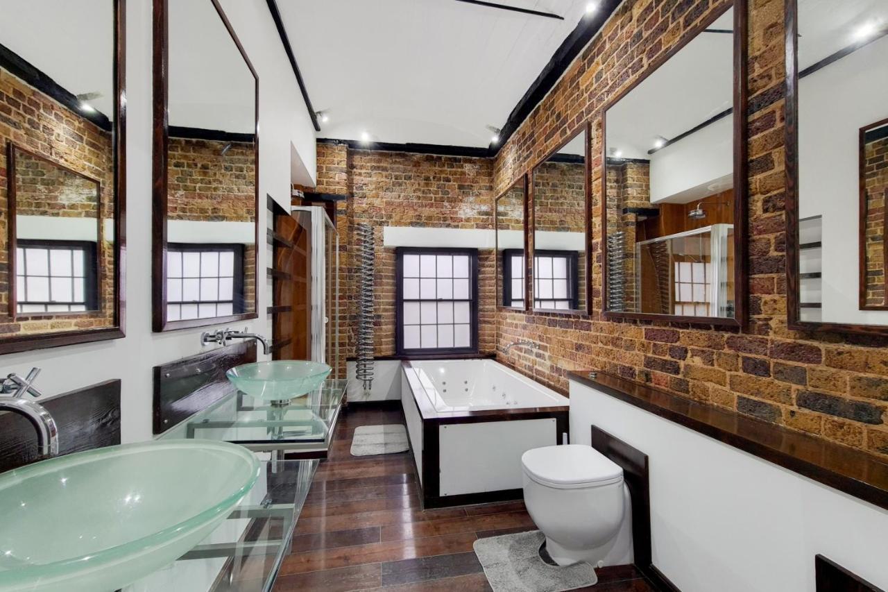 The Lyall Exclusive * London