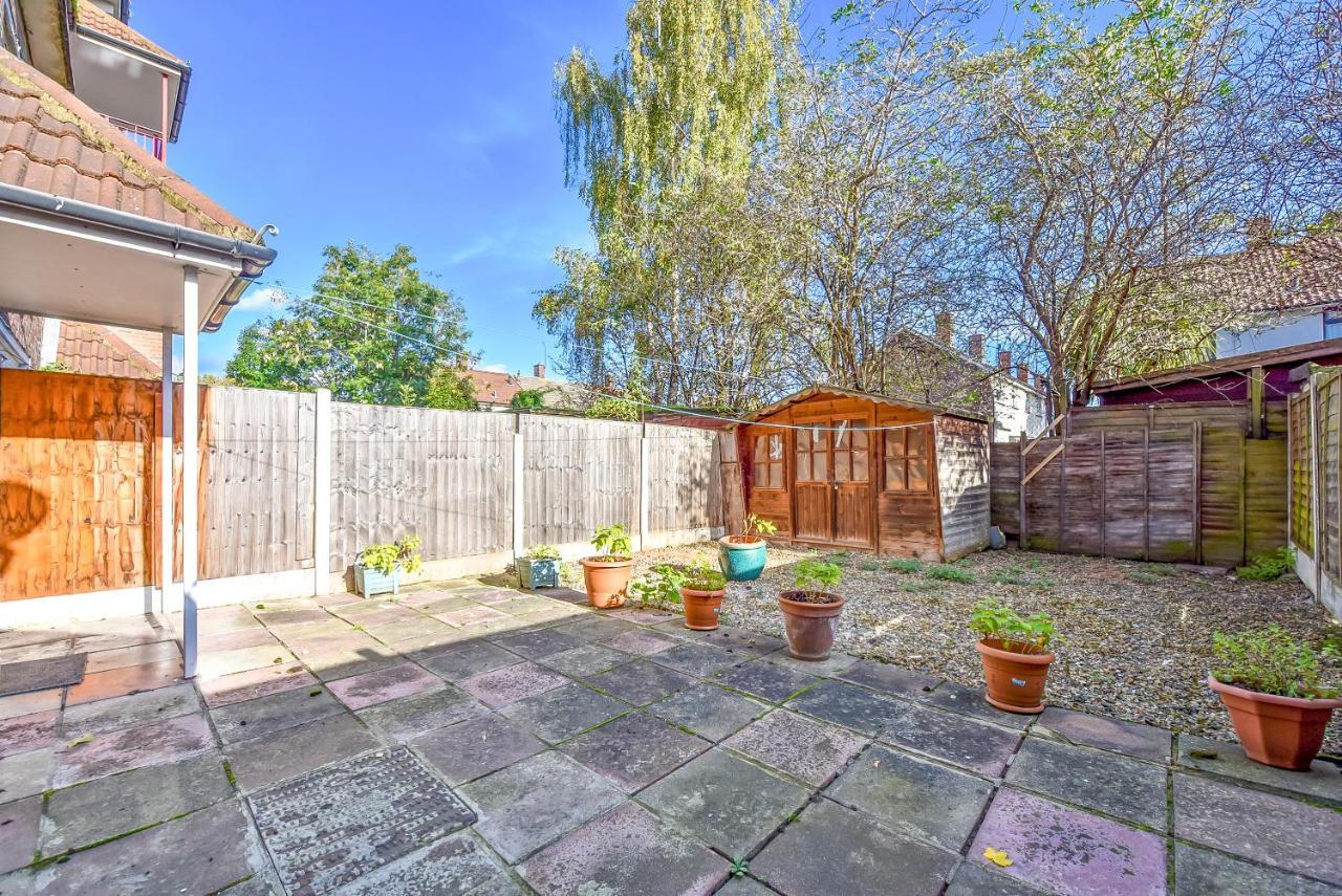 Stylish Excel 3 Bedroom Flat Apartment *