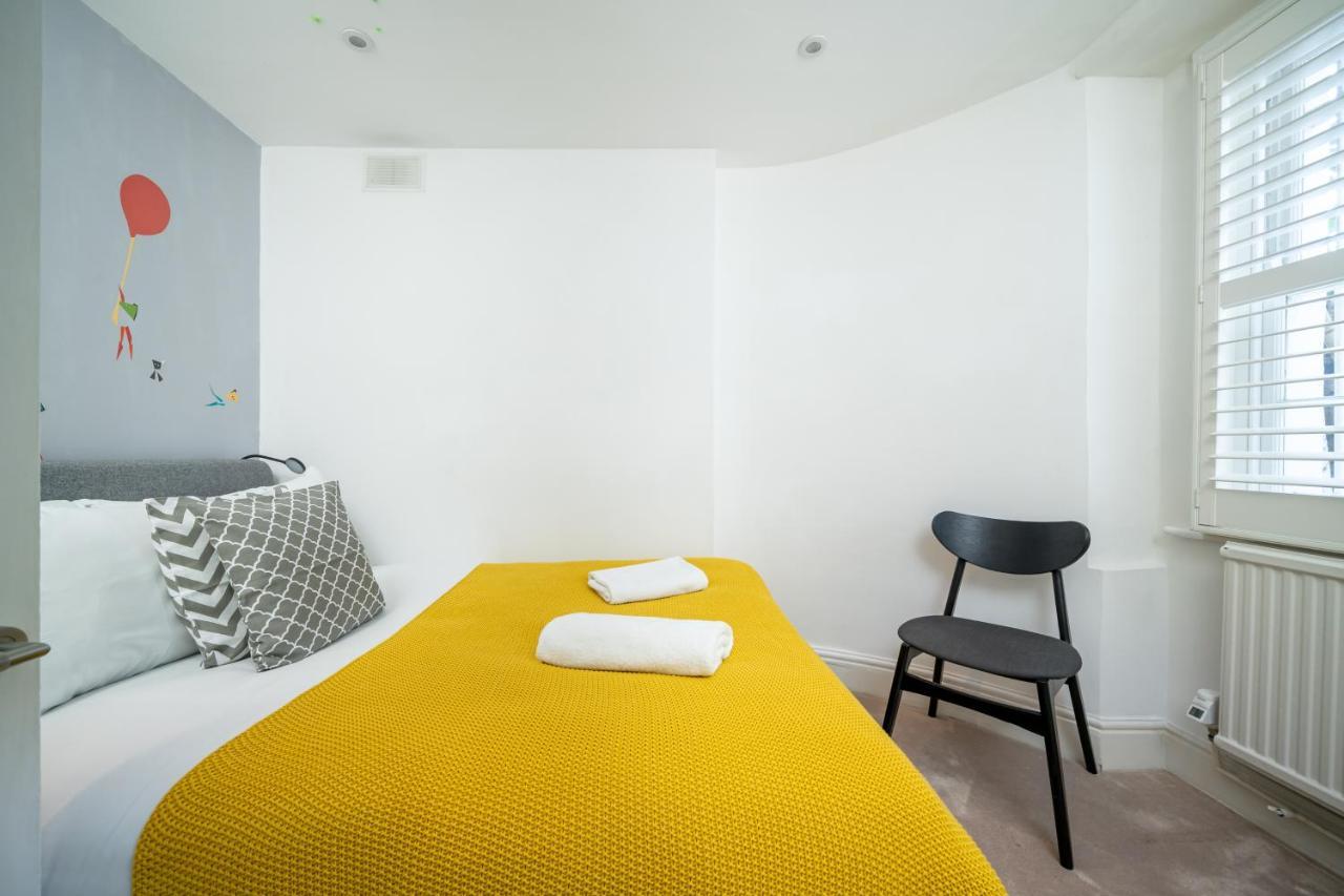 Apartamento Sleek Flat With Communal Courtyard