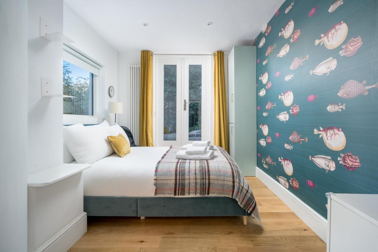Sleek Flat With Communal Courtyard Londres
