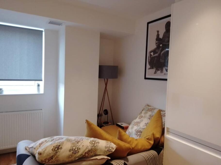 Whole 5 Mins To East Croydon & Concierge Apartamento Londres
